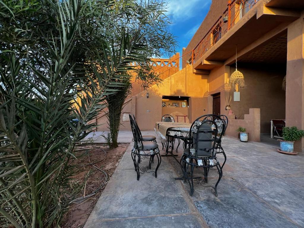 Dar Talmoudi Hotel Tagounite Luaran gambar